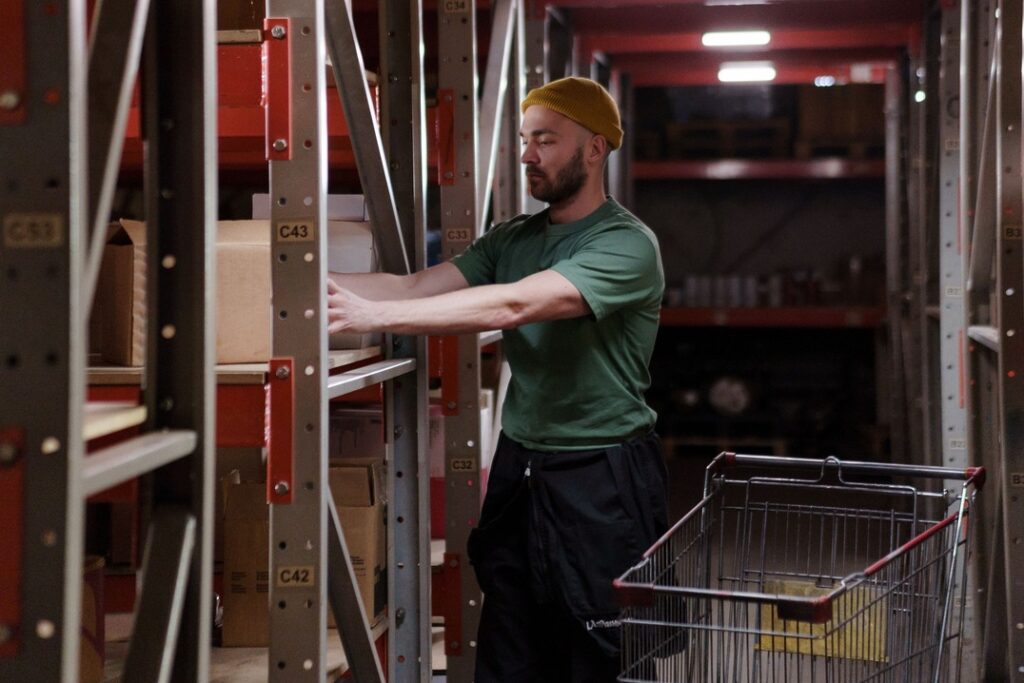 Benefits of Storage Units for E Commerce Business