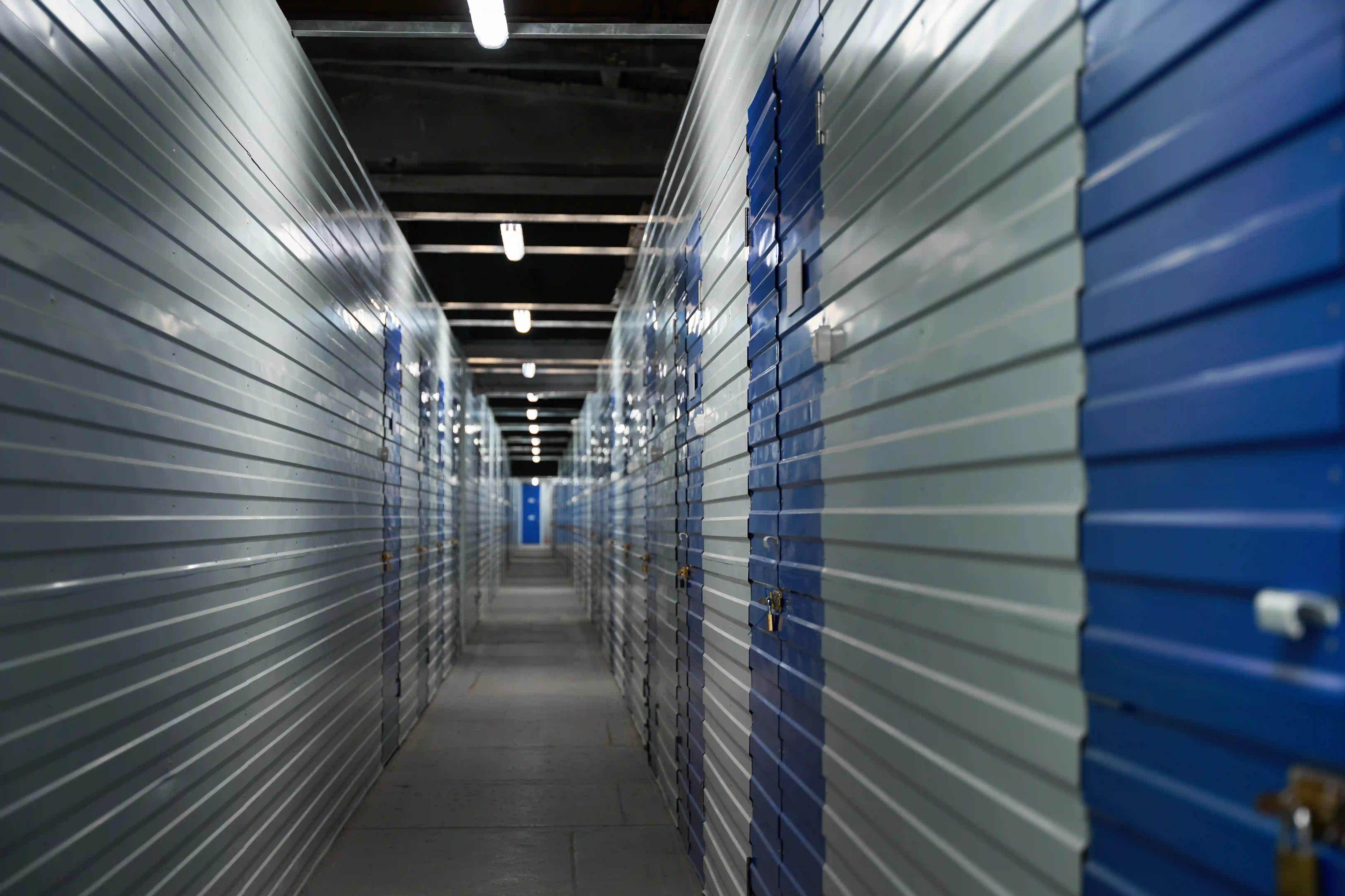 Self Storage Vs Traditional Storage